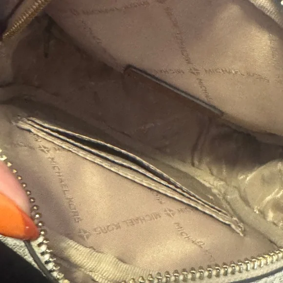 Michael Kors Jet Set Travel Medium Logo Crossbody NWOT - Picture 9 of 14